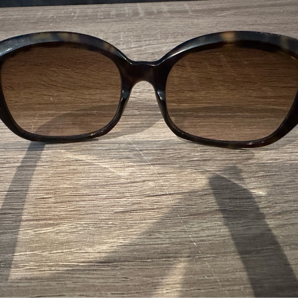 Dolce & Gabbana Tortoise Oval Sunglasses (style code DG4086) - Picture 8 of 16